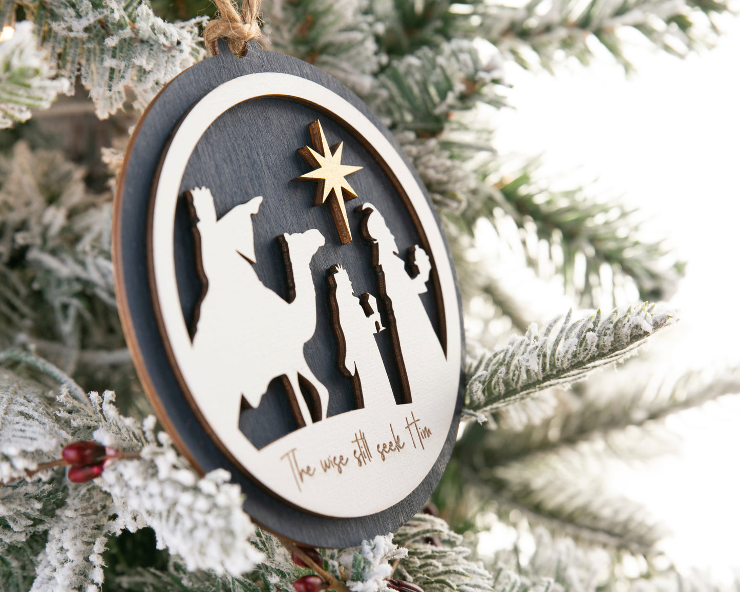 Religious Christmas Ornament 2022 / Wise Men Follow Star of Bethlehem to Jesus in Manger